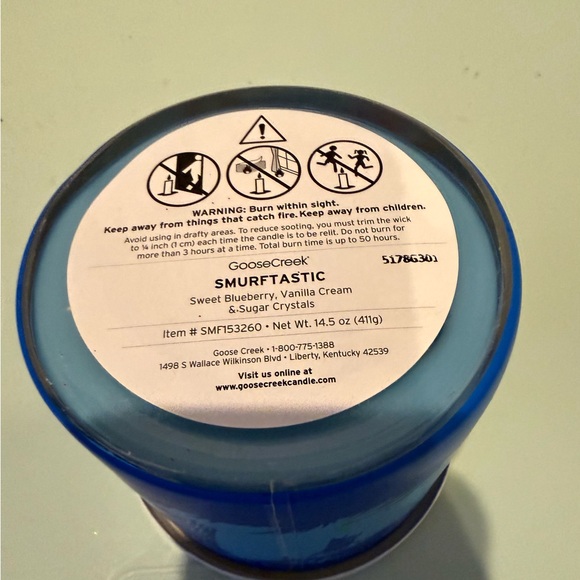 Absolutely Adorable Goose Creek “Smurftastic” Candle- 14.5 oz- NEW! - Picture 3 of 3